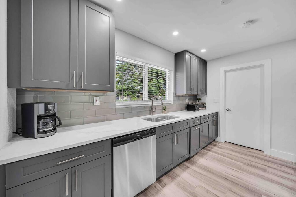Sweet Escape 5 Br/2Ba Min From Airport And Beach Fort Lauderdale Bagian luar foto