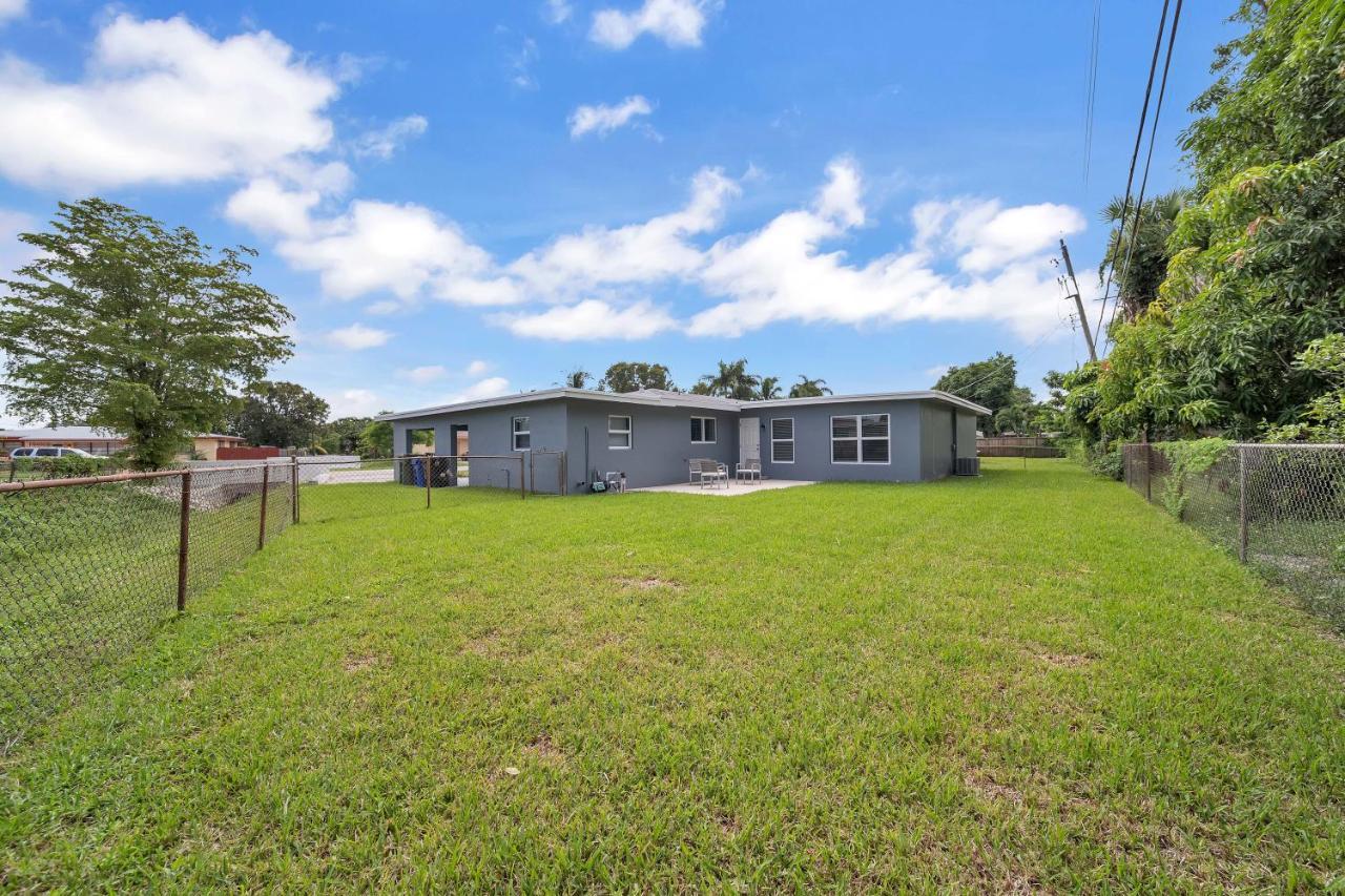 Sweet Escape 5 Br/2Ba Min From Airport And Beach Fort Lauderdale Bagian luar foto