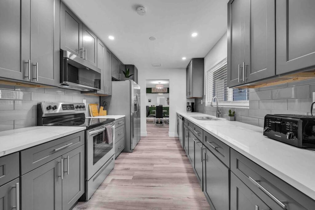 Sweet Escape 5 Br/2Ba Min From Airport And Beach Fort Lauderdale Bagian luar foto